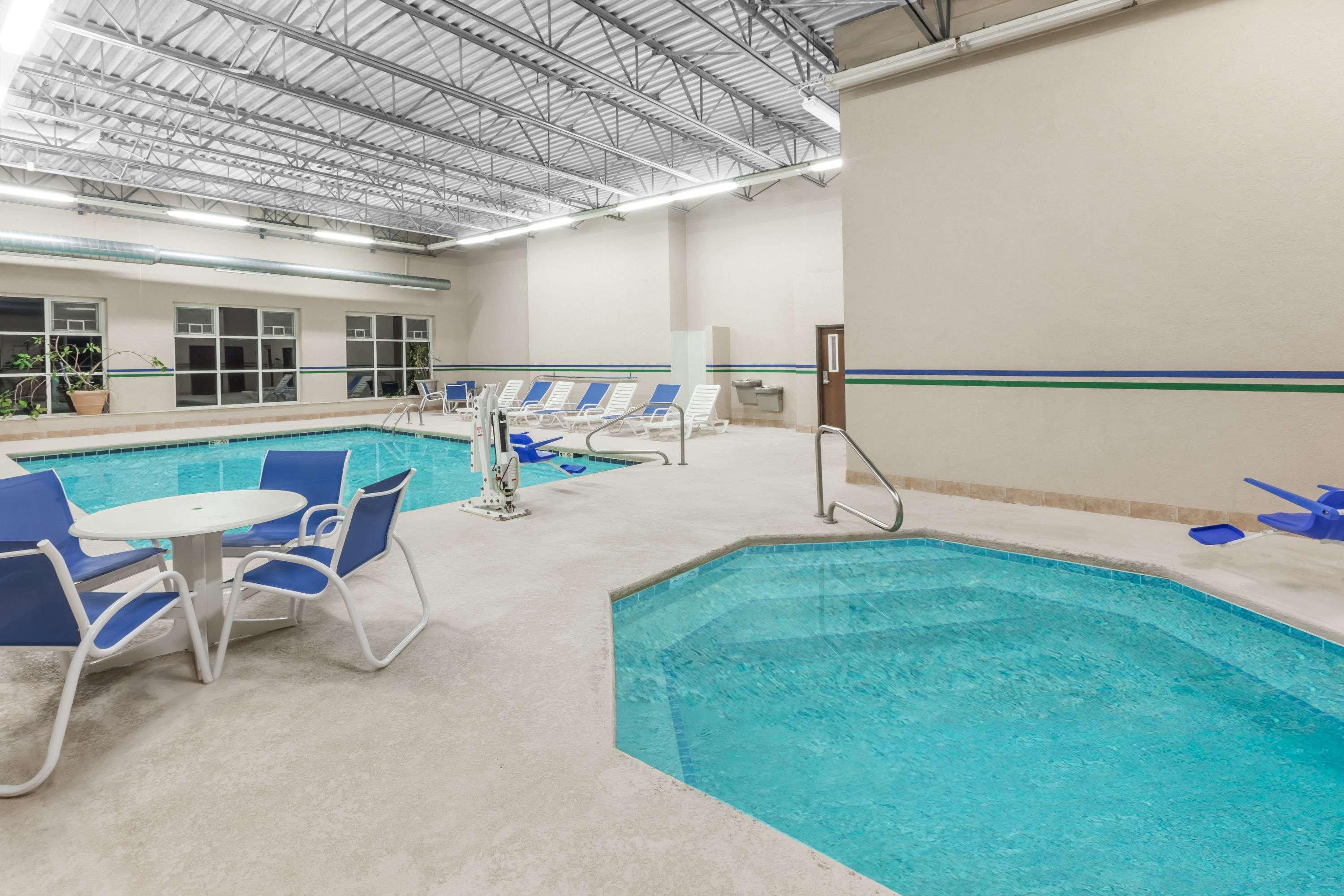Spark By Hilton Walker Grand Rapids North Exterior foto