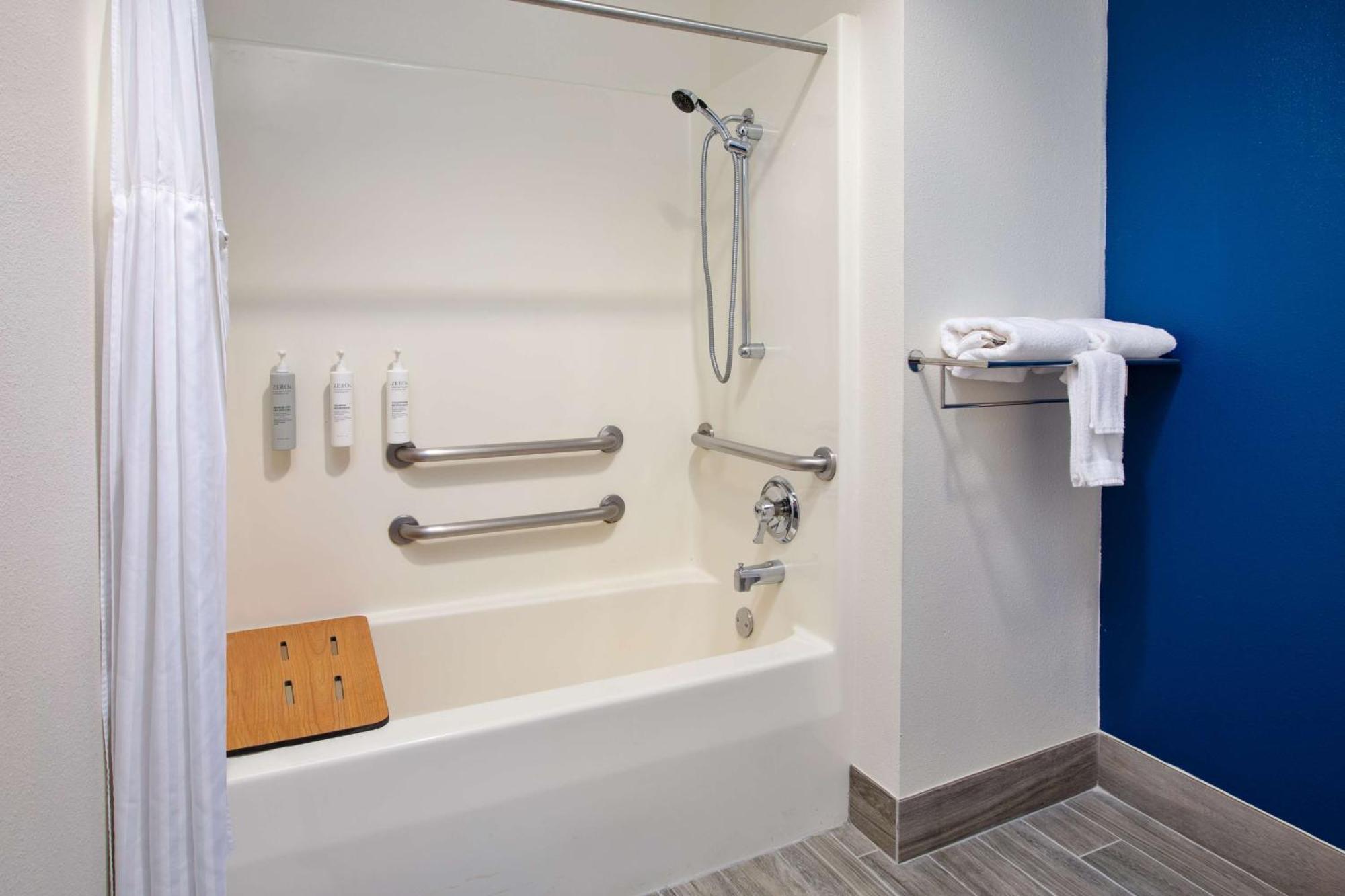 Spark By Hilton Walker Grand Rapids North Exterior foto